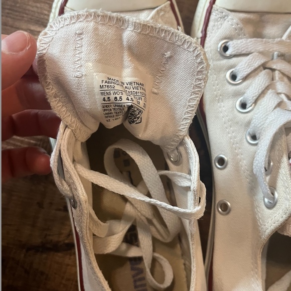 🤍 Converse Chuck Taylor All Star Low — White (Women’s 6.5) - Picture 5 of 6